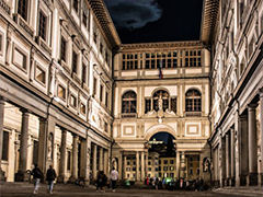 Uffizien im stimmungsvollem Abendlicht, Mondschein mit Spiegelung