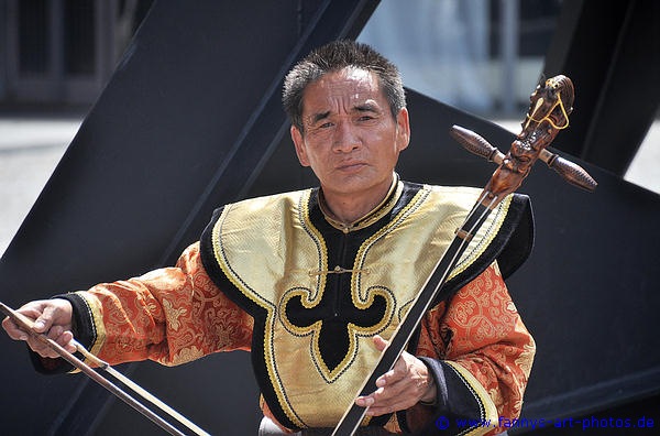 Mongolischer Straenmusikant