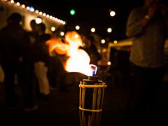 Feurige Stimmung beim Grafenauer Lichterfest, rund ums Dtzinger Schloss